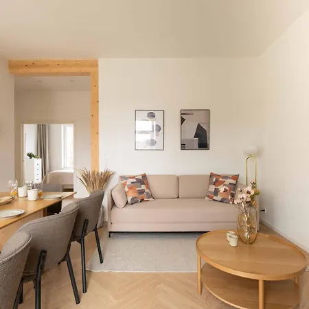 Apartment Stunning Premium With Private Rooftop