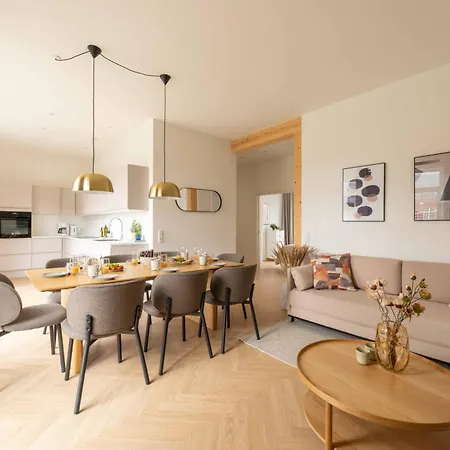 Stunning Premium With Private Rooftop