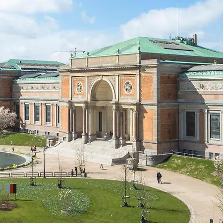 Stunning Premium With Private Rooftop Copenhagen