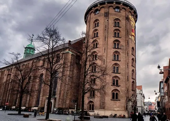 Stunning Premium With Private Rooftop