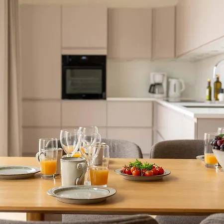 Lägenhet Stunning Premium With Private Rooftop *